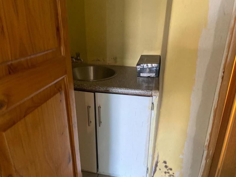 1 Bedroom Property for Sale in Madeira Park Eastern Cape